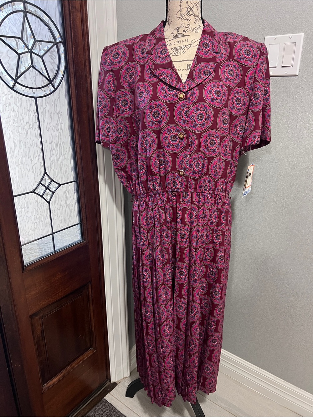 NWT Vintage 90s Leslie Fay Pleated Midi Dress Size 18 Port Wine Pink Medallion